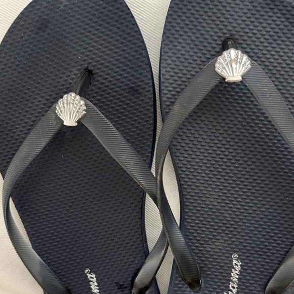 Tommy Bahama Black Sandals - Picture 3 of 5